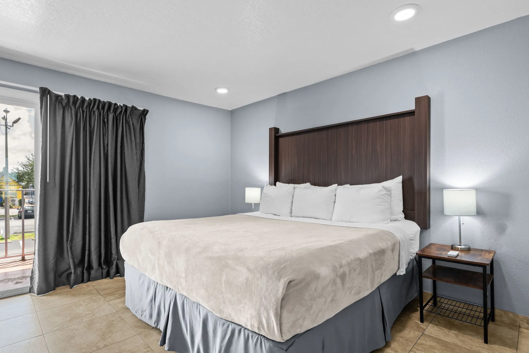 One-Bedroom, King Bed